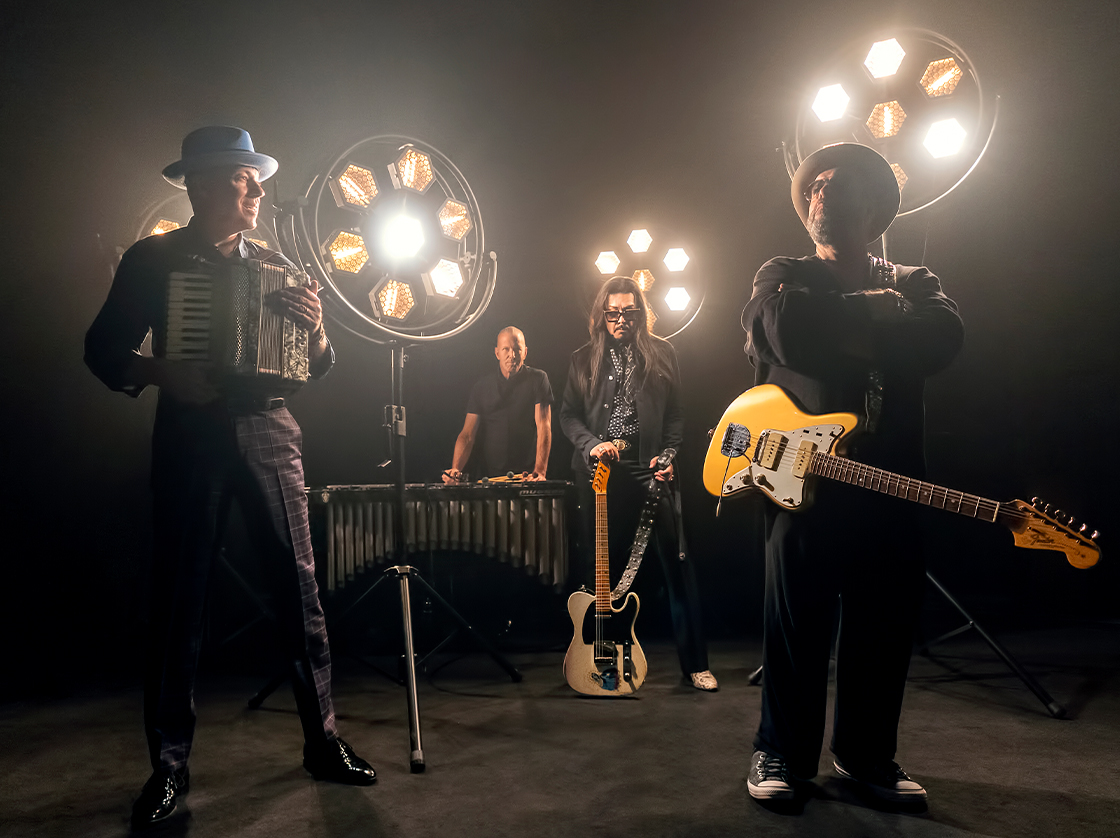 The Mavericks: 'En Espanol' World Tour